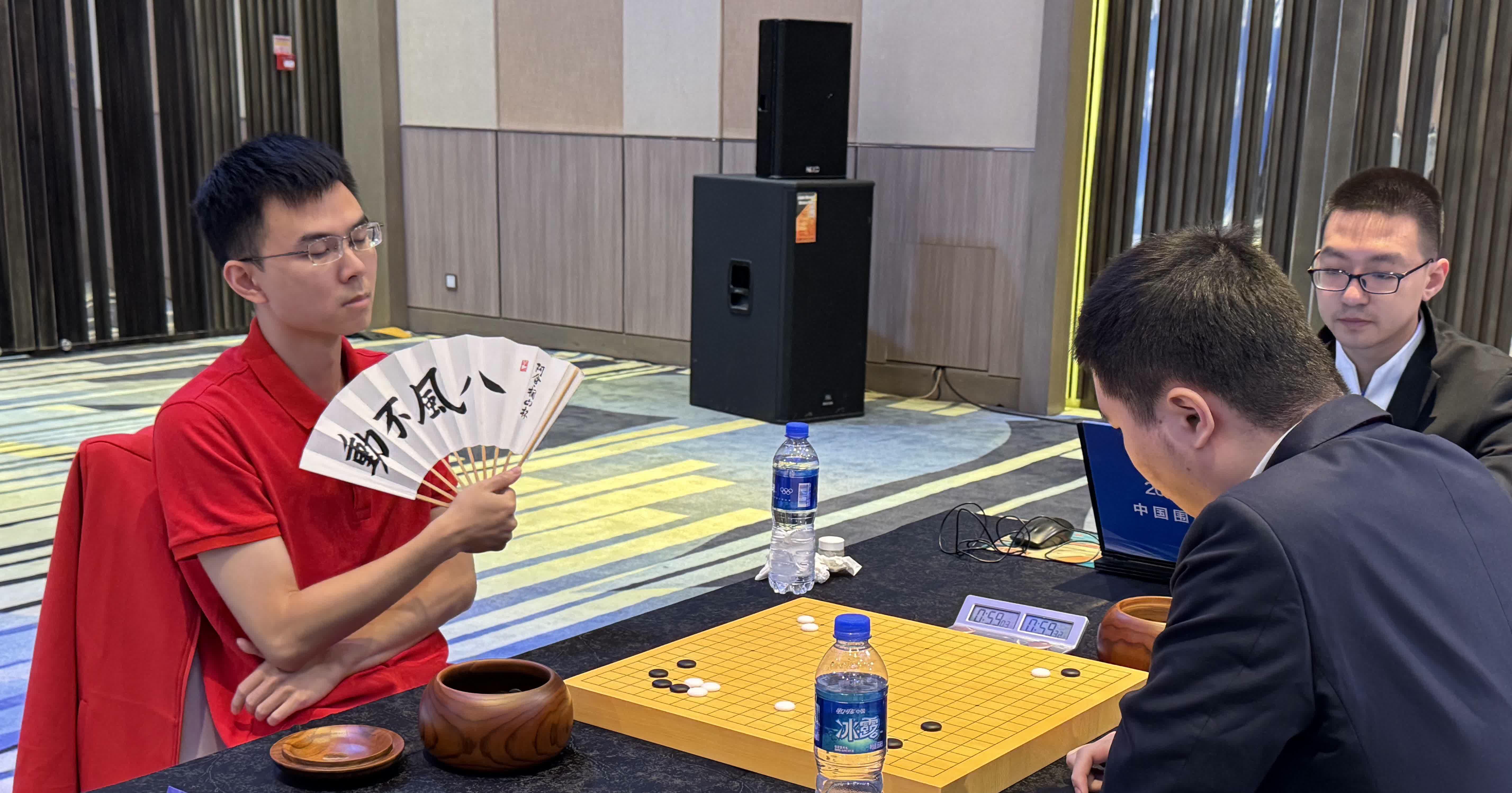 DB gaming-选手迎战激烈竞争，展示强大实力