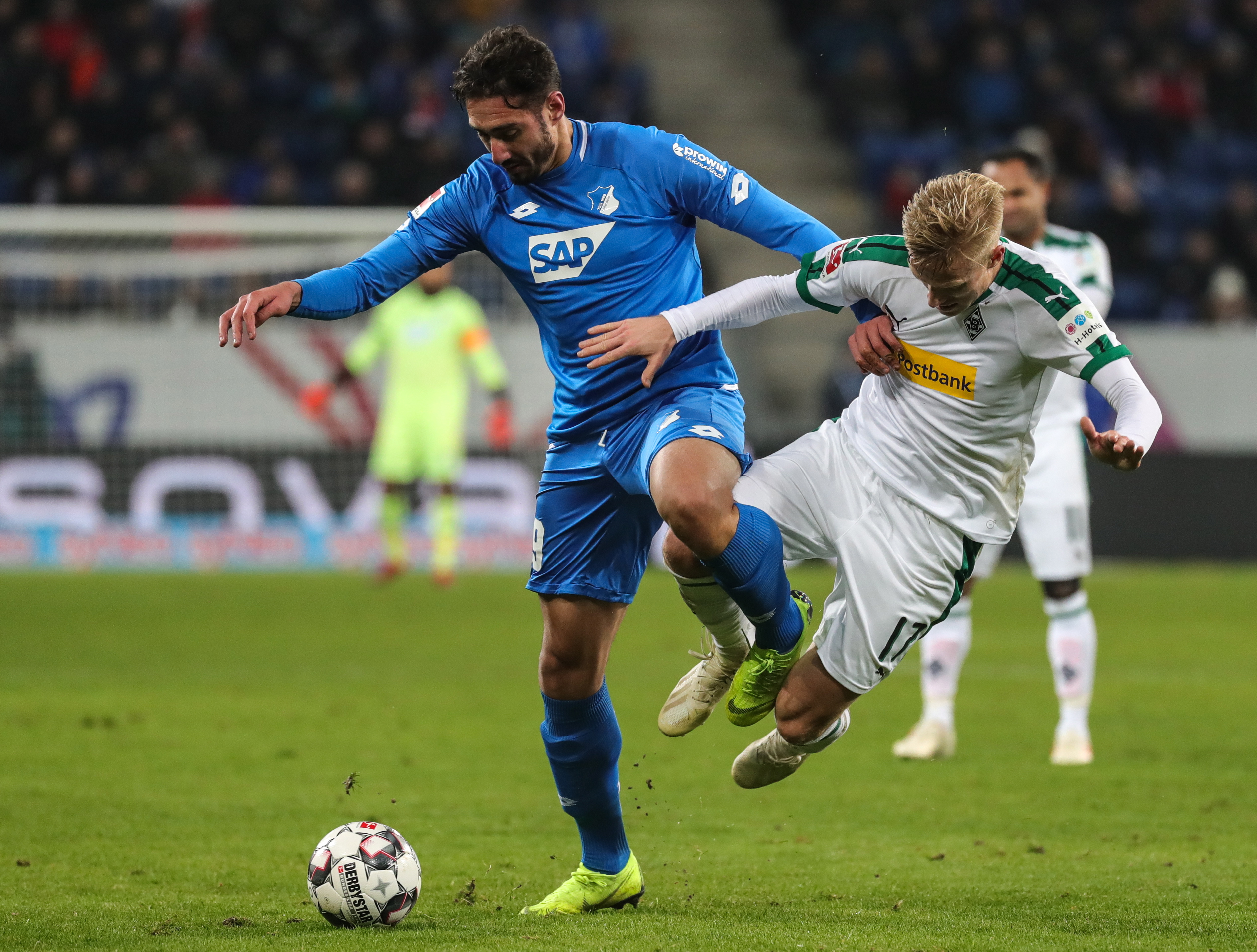 门兴格拉德巴赫战平霍芬海姆，德甲前三悬念再度升温