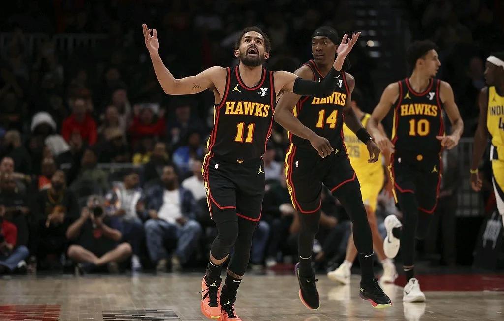 DB彩票平台-老鹰客场逆袭尼克斯，外线火力全开