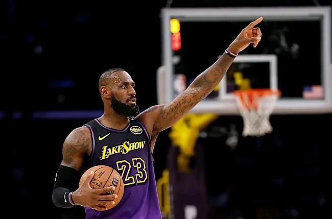 快船击败湖人，西部半决赛