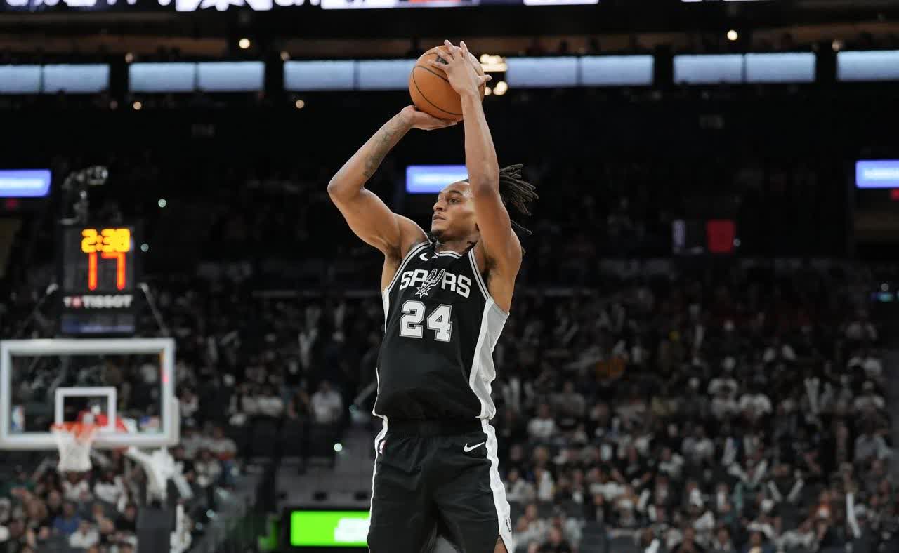 多宝彩票-包含老鹰再胜马刺，取得三连胜的词条