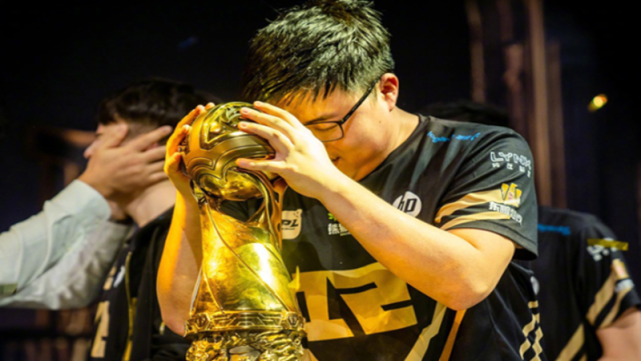 DB彩票入口-MAD碾压DK，Uzi操刀奇招英雄翻盘鏖战多局八强赛，让粉丝疯狂欢呼的简单介绍